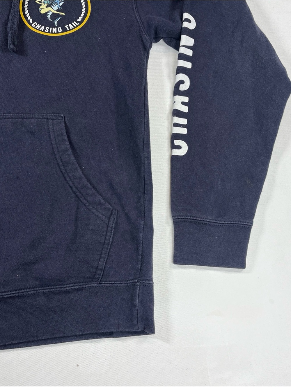Salty Crew Chasing Tail Black Sweatshirt Hoodie Graphic Logo Fish Men’s S - Picture 6 of 13